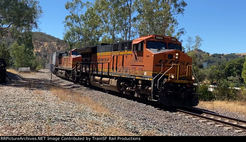 BNSF 3902